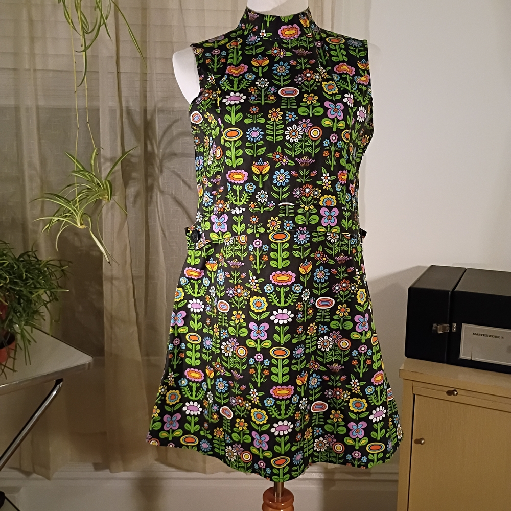 Floral Patterned Sleeveless Dress